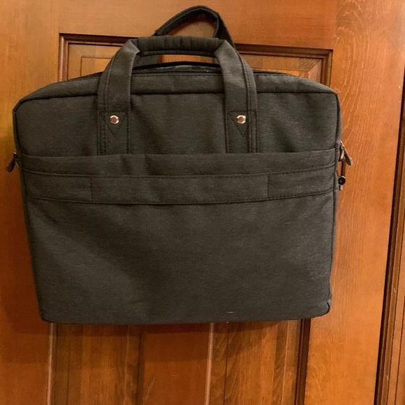 Burner 15” Laptop Shockproof/Waterproof Bag - Picture 2 of 7